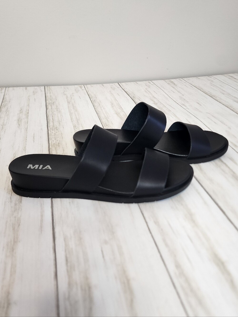 NIB MIA Yelena Sandal